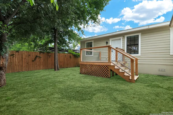 $3,150 | 1613 North Olive Street, San Antonio, TX 78208