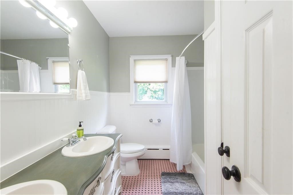 5 Sherri Lane Middletown, RI 02842 - Photo 11 of 22