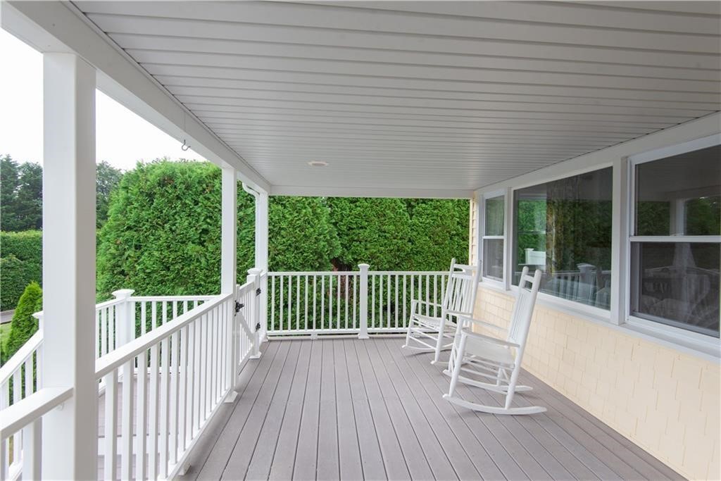 5 Sherri Lane Middletown, RI 02842 - Photo 3 of 22