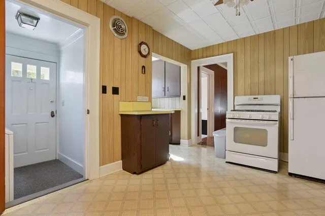 $340,000 | 152 Blydenburg Avenue, New London, CT 06320