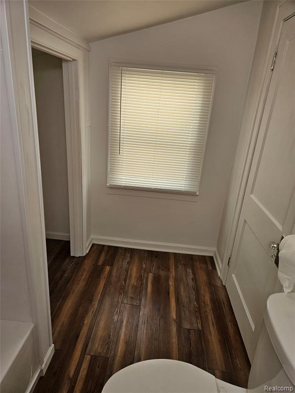 621 West Atherton Road Flint, MI 48507 - Photo 13 of 37