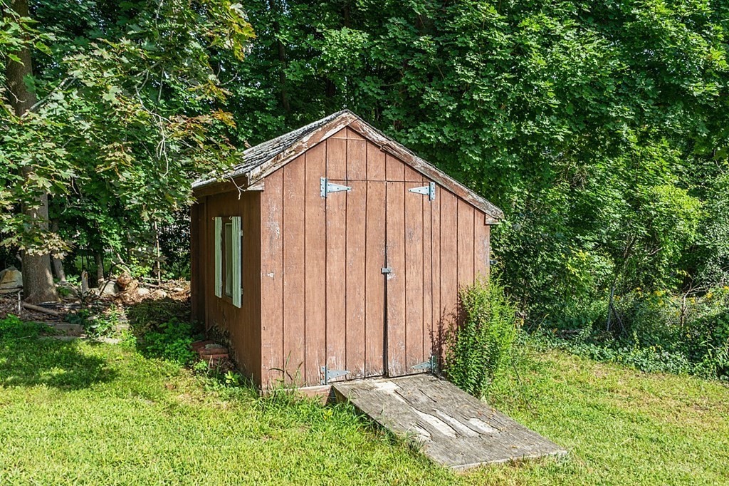 197 North Road Chelmsford, MA 01824 - Photo 8 of 40