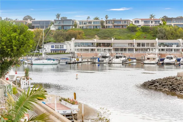 $12,750 | 325 Grand Canal, Newport Beach, CA 92662