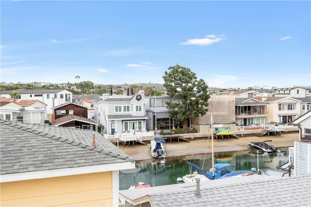 $12,750 | 325 Grand Canal, Newport Beach, CA 92662