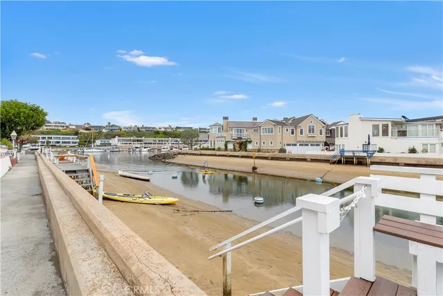 $12,750 | 325 Grand Canal, Newport Beach, CA 92662