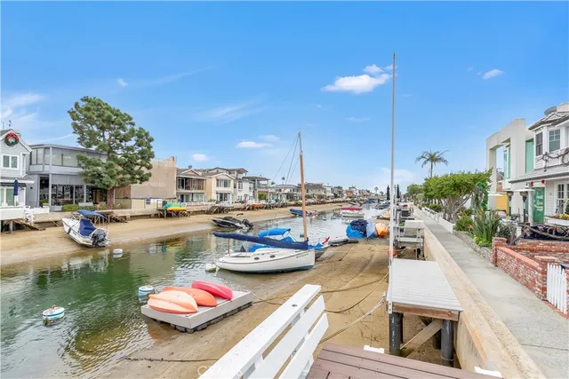 $12,750 | 325 Grand Canal, Newport Beach, CA 92662