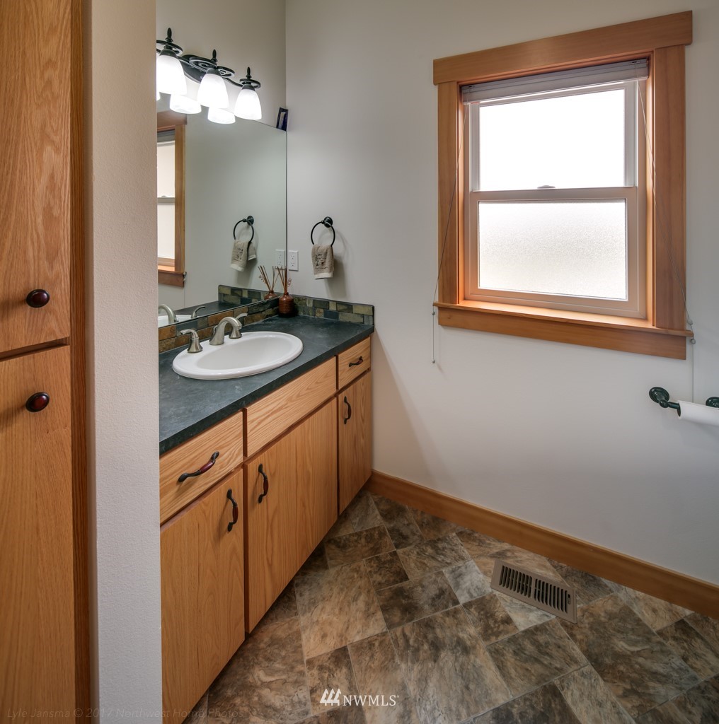 6833 Baker Ridge Drive Lynden, WA 98264 - Photo 18 of 25