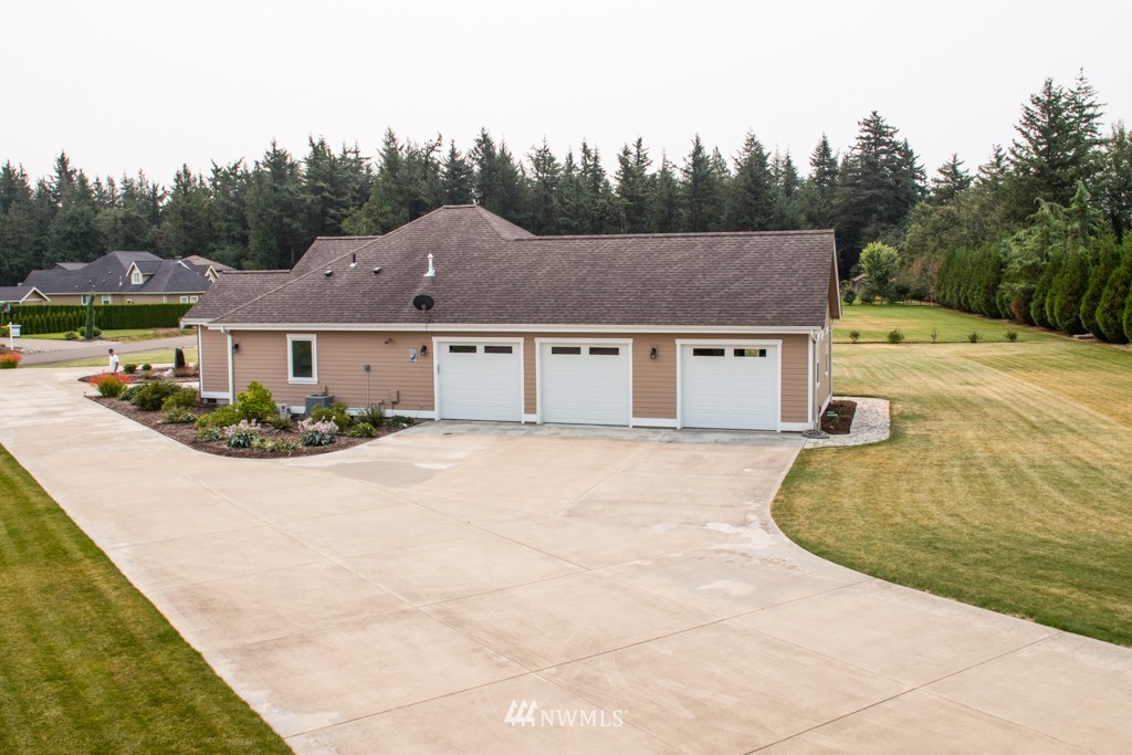 6833 Baker Ridge Drive Lynden, WA 98264 - Photo 23 of 25