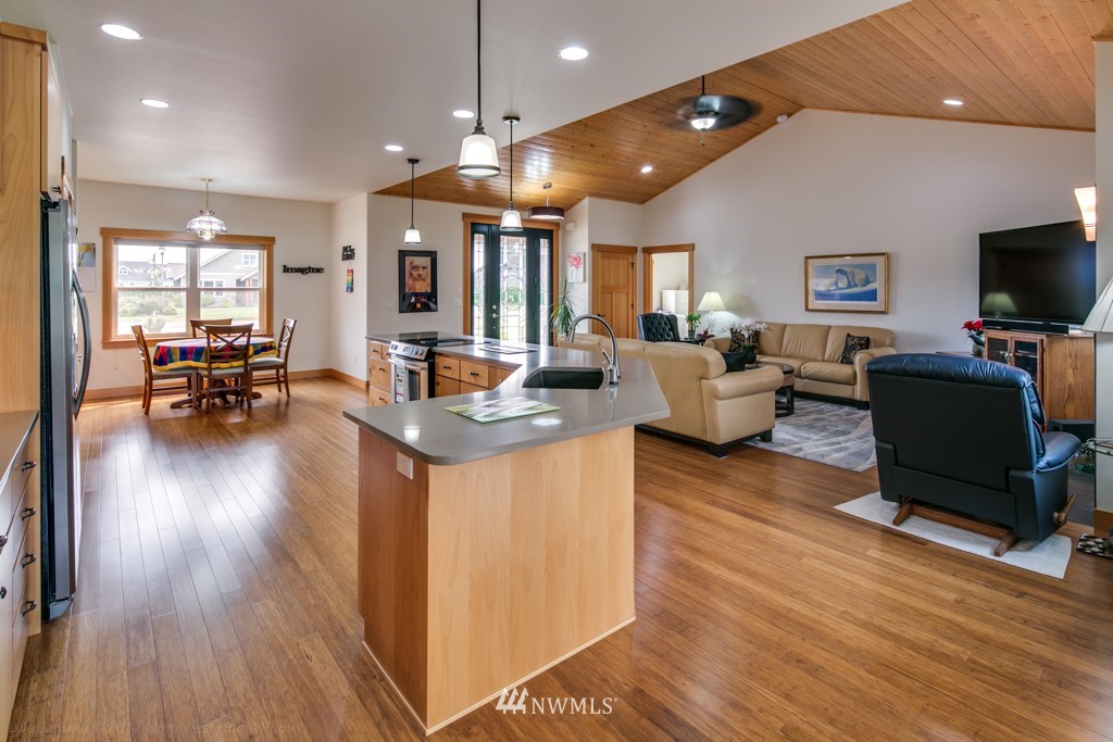 6833 Baker Ridge Drive Lynden, WA 98264 - Photo 8 of 25