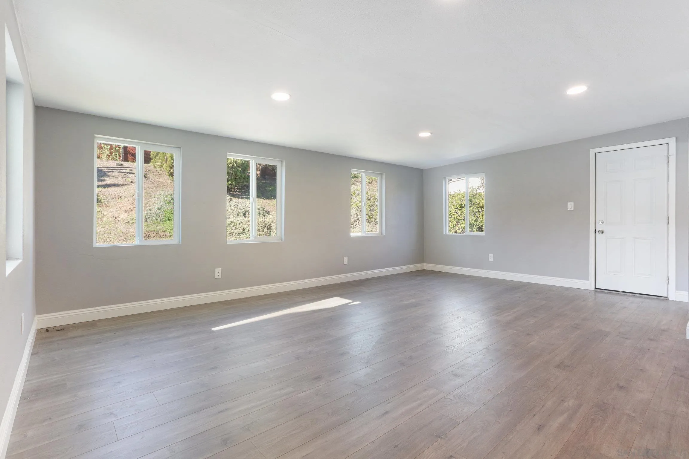 522 Worthington Street Spring Valley, CA 91977 - Photo 13 of 26 Gallery Image 13