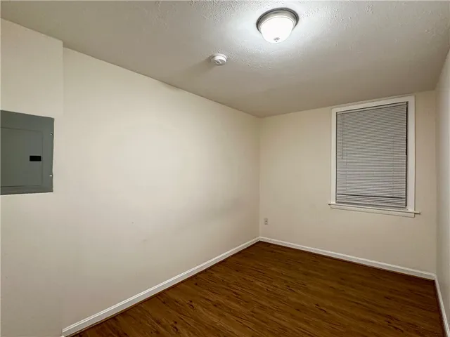 $2,300 | 800 Oakland Beach Avenue, Unit B, Warwick, RI 02889