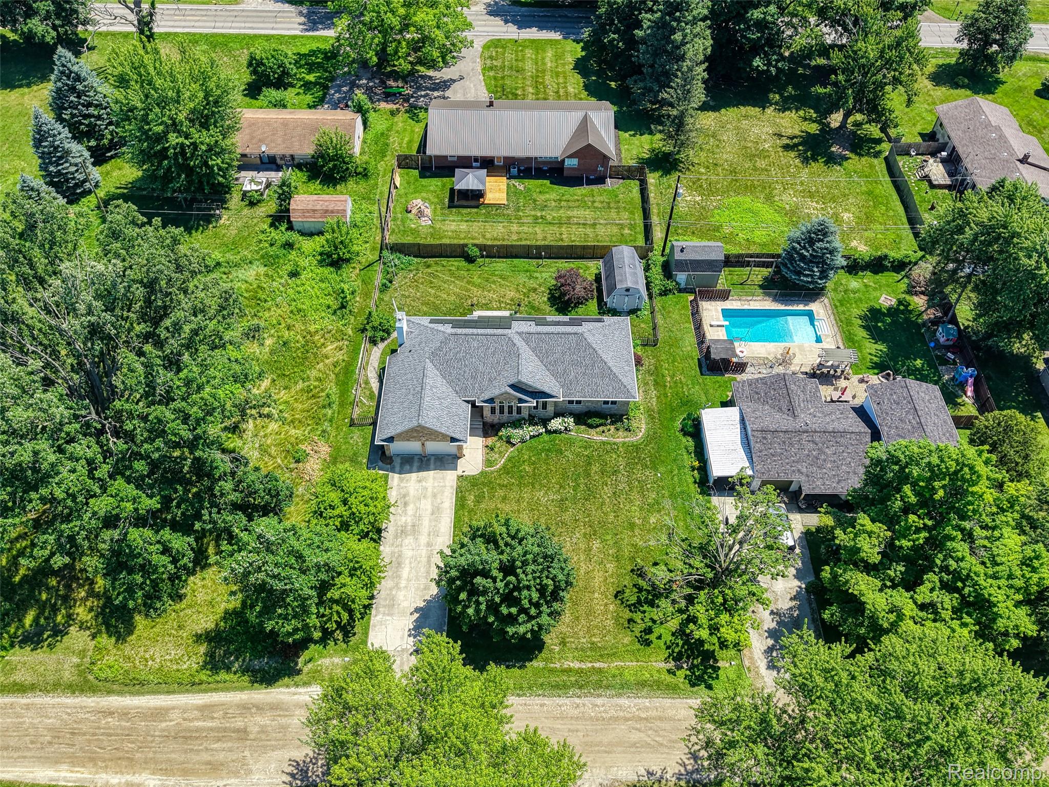 5382 Meadowlawn Road Fowlerville, MI 48836 - Photo 39 of 45 DJI_20260703123900_0521_D_1.jpg