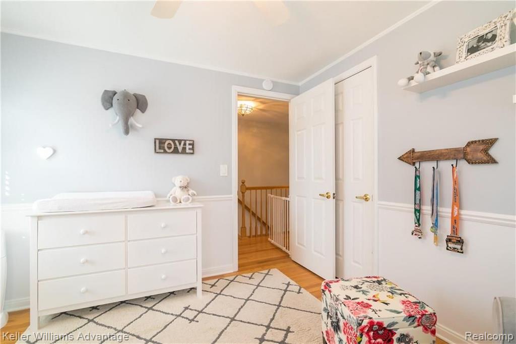 1911 Littlestone Road Grosse Pointe Woods, MI 48236 - Photo 19 of 33
