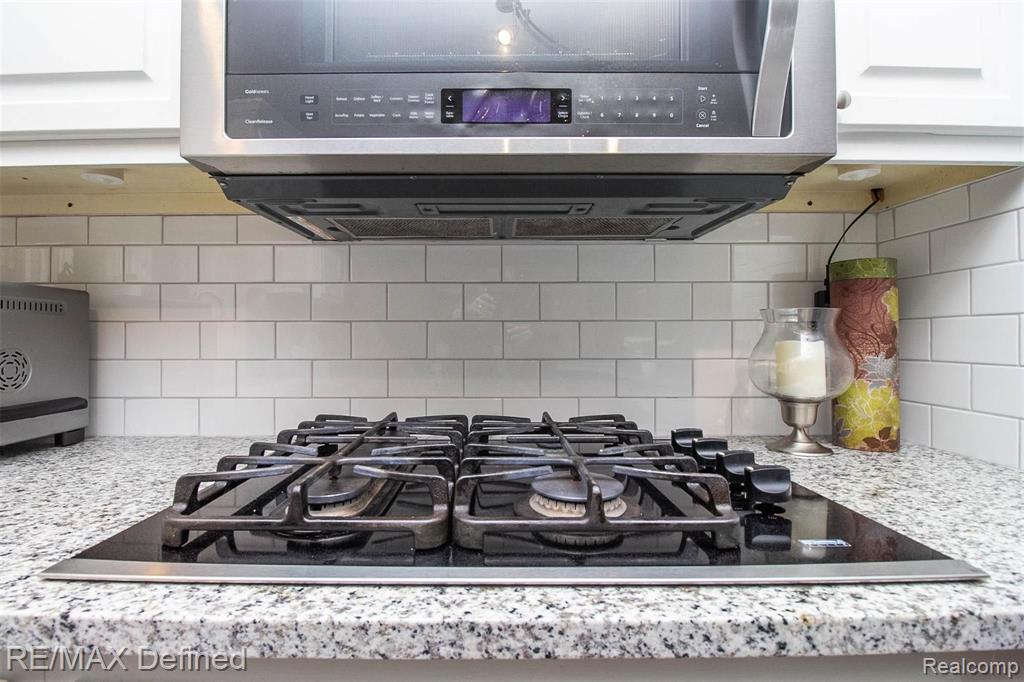 3701 Edinborough Drive Rochester Hills, MI 48306 - Photo 8 of 26