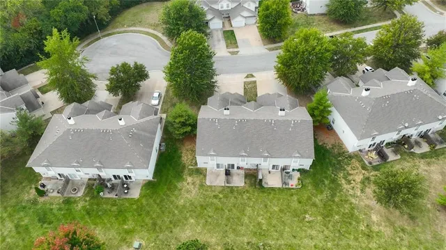 $199,000 | 1335 Southeast Broadway Circle, Lee's Summit, MO 64081