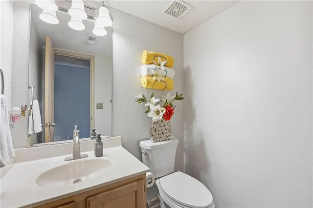 $199,000 | 1335 Southeast Broadway Circle, Lee's Summit, MO 64081