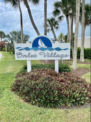 a view of an outdoor space