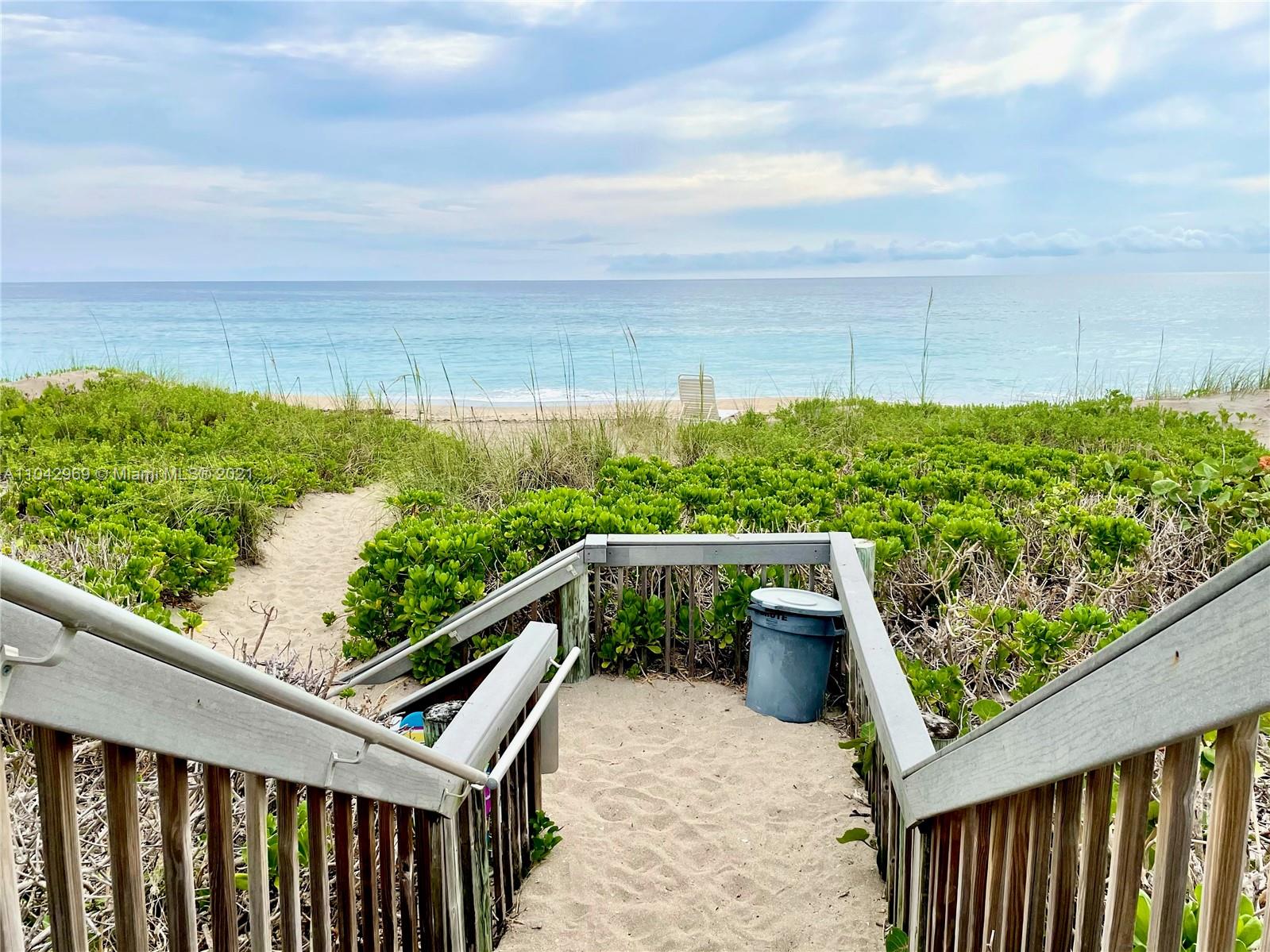 20 Northeast Plantation Road, Unit 306 Stuart, FL 34996 - Photo 20 of 20 a view of a balcony with an outdoor space