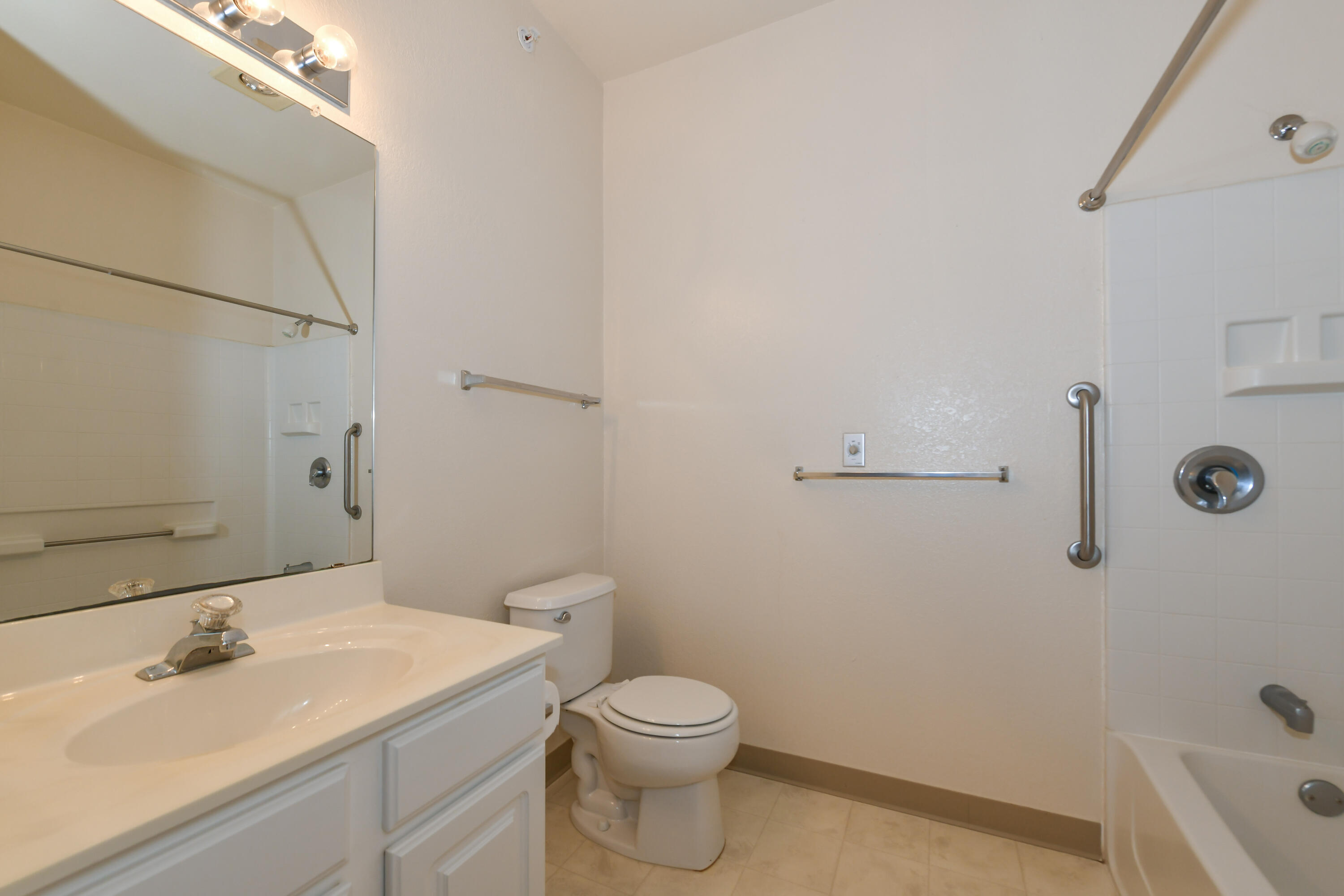 2740 Northview Road, Unit 104 Waukesha, WI 53188 - Photo 19 of 47 HEN_8310