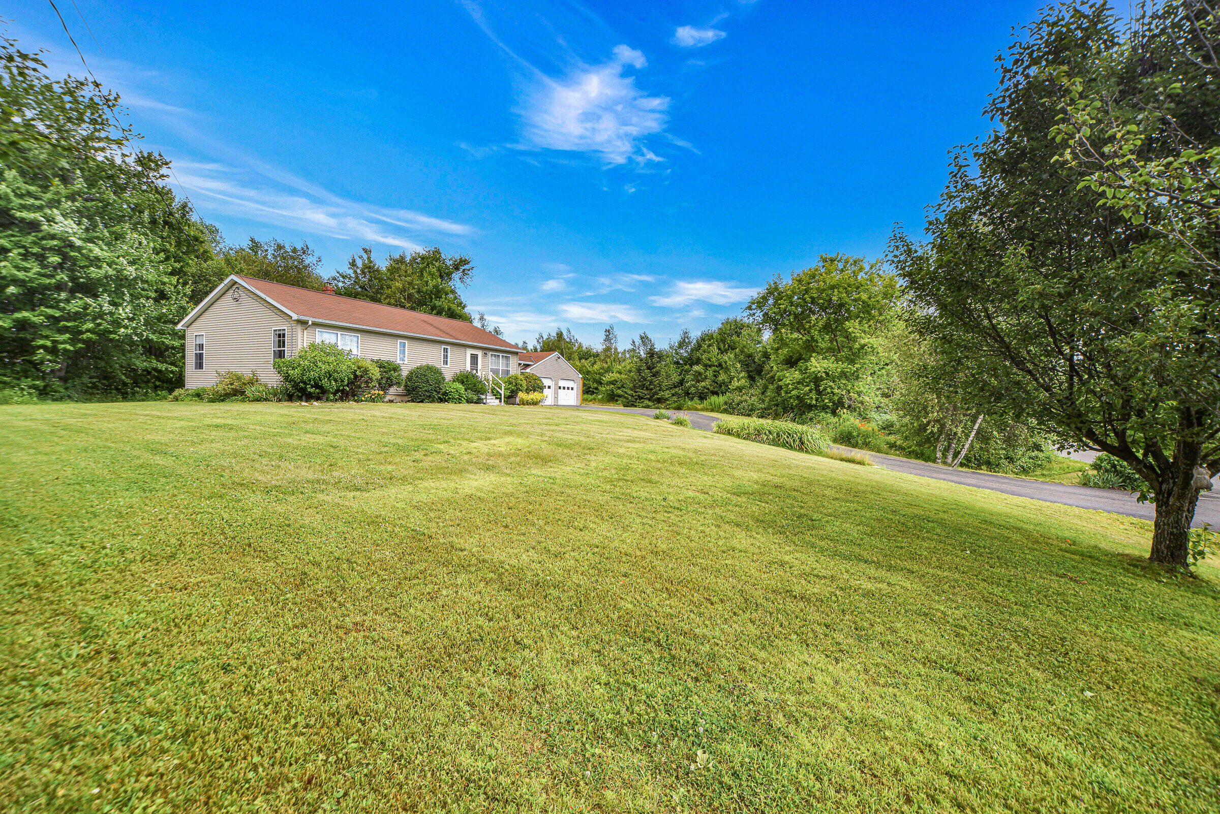 39 Sunset Ridge Sidney, ME 04330 - Photo 2 of 48 39 Sunset Ridge Sidney-print-001-001-gr1