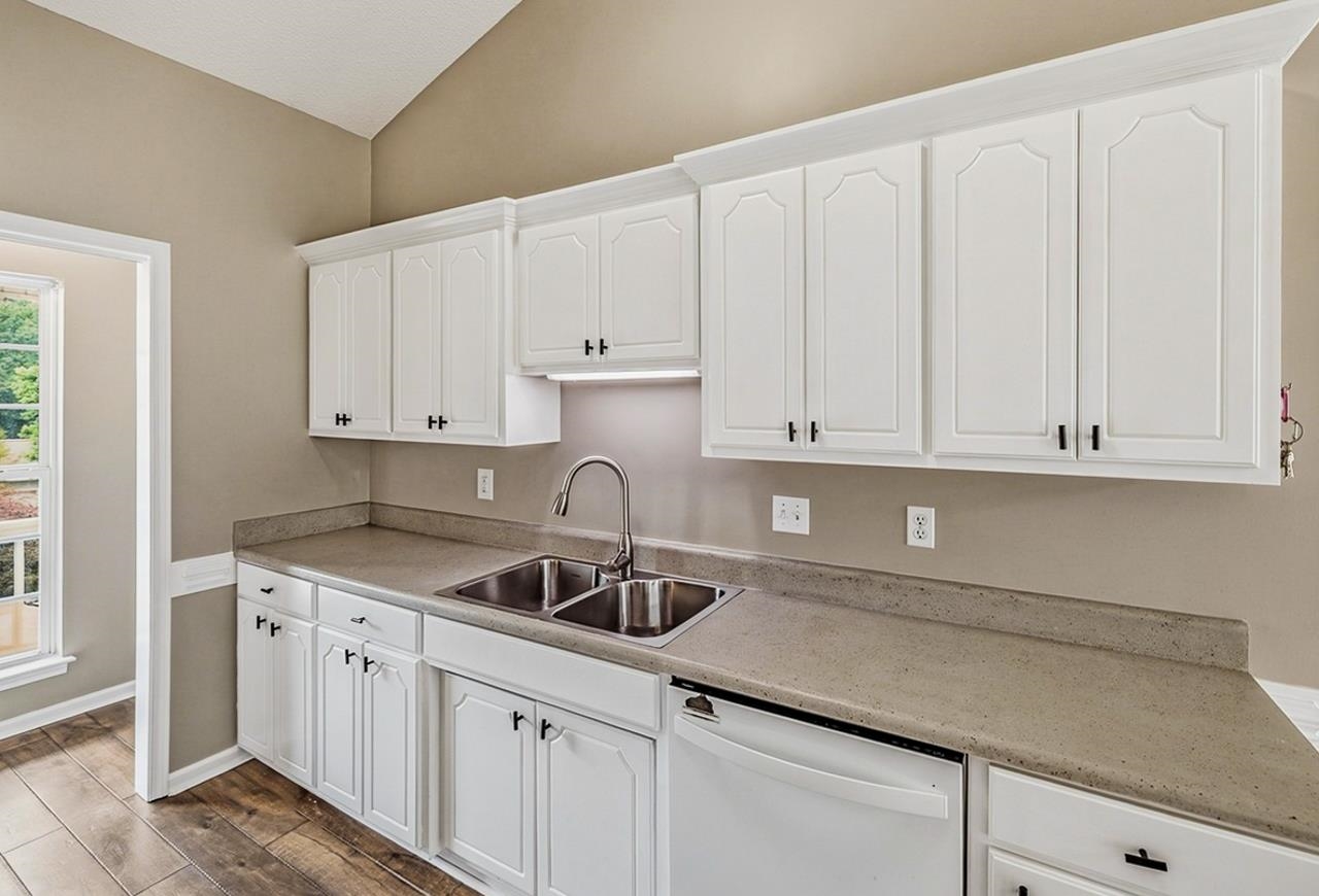 312 Carmichael Court Boiling Springs, SC 29316 - Photo 11 of 41