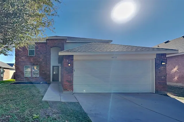 $2,295 | 4873 Parkview Hills Lane, Fort Worth, TX 76179