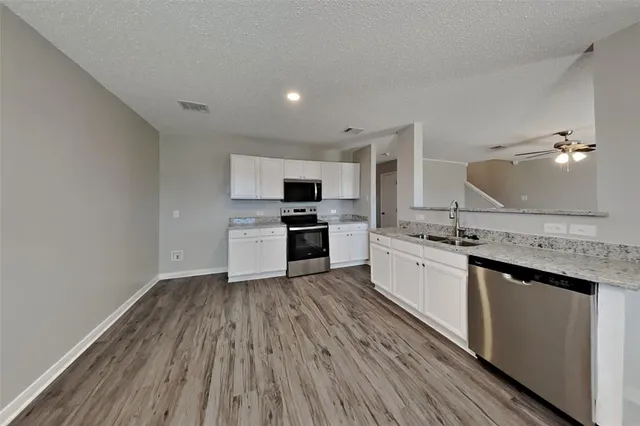 $2,295 | 4873 Parkview Hills Lane, Fort Worth, TX 76179