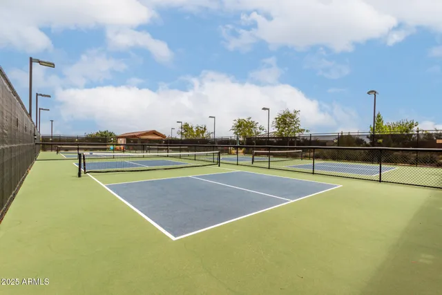 a view of a tennis court