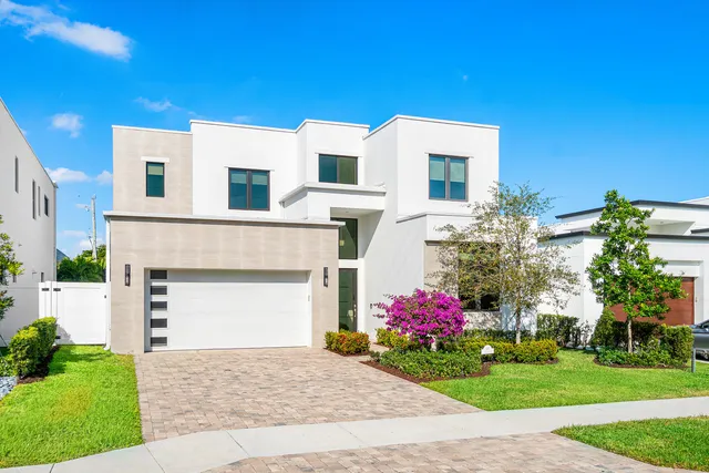 $2,200,000 | 691 Kingsbridge Street, Boca Raton, FL 33487