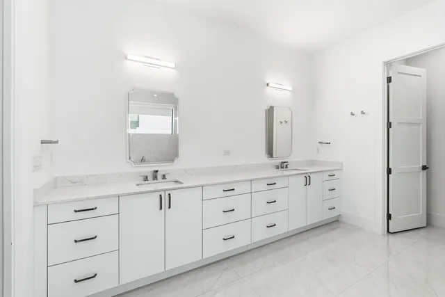 $2,200,000 | 691 Kingsbridge Street, Boca Raton, FL 33487