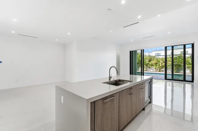 $2,200,000 | 691 Kingsbridge Street, Boca Raton, FL 33487