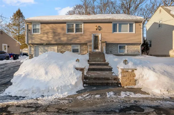 $474,900 | 3 Vineland Avenue, North Providence, RI 02911