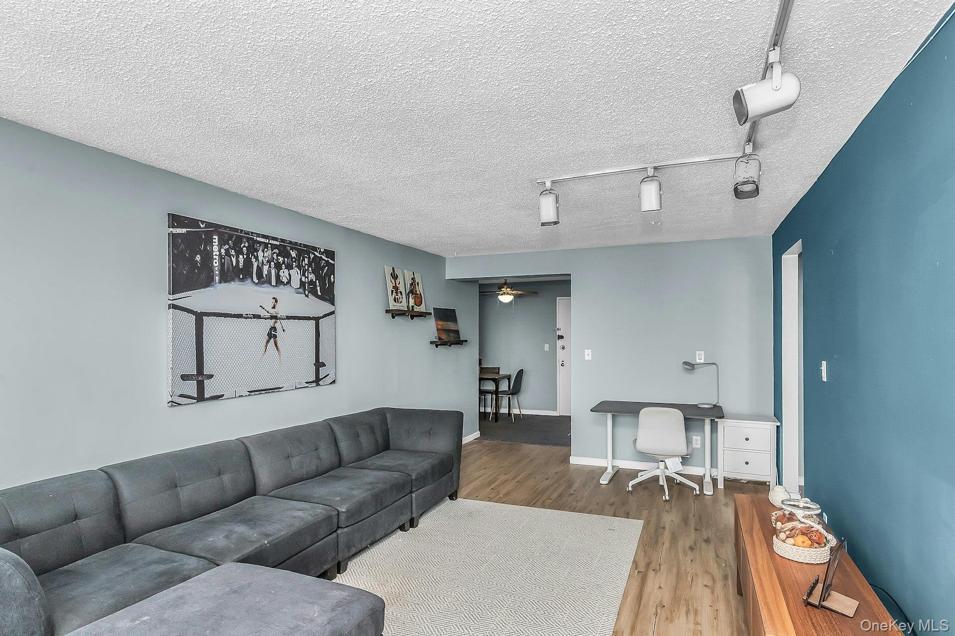 840 Shore Road, Unit 3E Long Beach, NY 11561 - Photo 5 of 23 Gallery Image 5