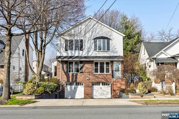 $3,500 | 418 Union Avenue, Unit 1, Rutherford, NJ 07070