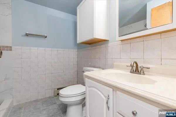 $3,500 | 418 Union Avenue, Unit 1, Rutherford, NJ 07070