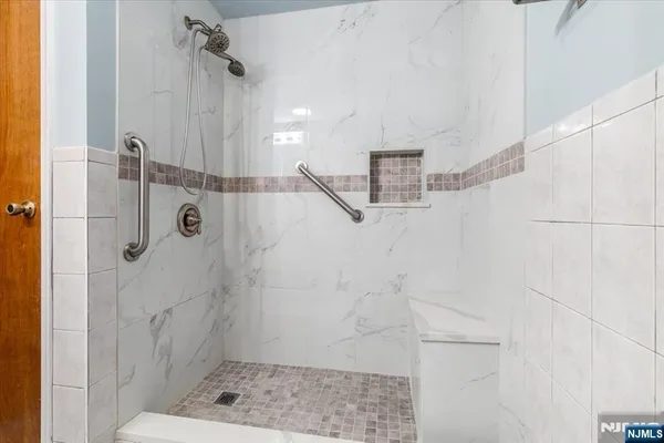 $3,500 | 418 Union Avenue, Unit 1, Rutherford, NJ 07070