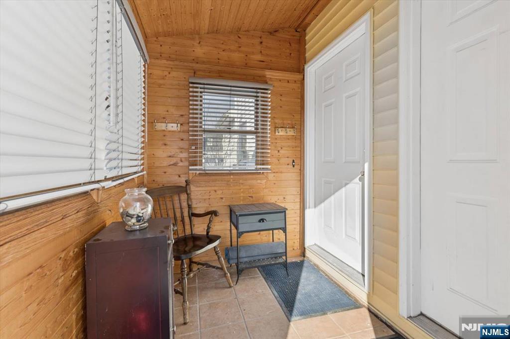 418 Union Avenue, Unit 1 Rutherford, NJ 07070 - Photo 23 of 24