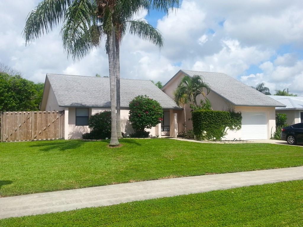 2912 Dunlin Road Delray Beach, FL 33444 - Photo 1 of 12 1