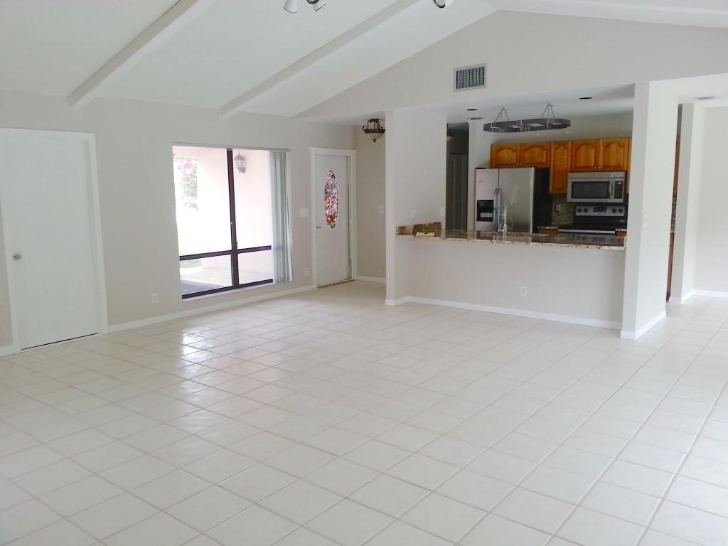 2912 Dunlin Road Delray Beach, FL 33444 - Photo 3 of 12 3