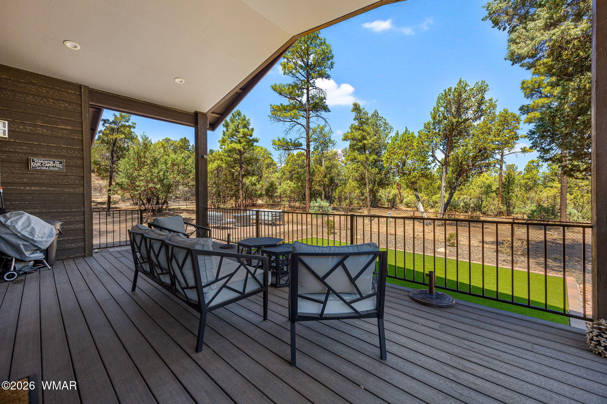 3161 North Eagle Landing Road Show Low, AZ 85901 - Photo 4 of 32 a view of a chairs on the roof deck