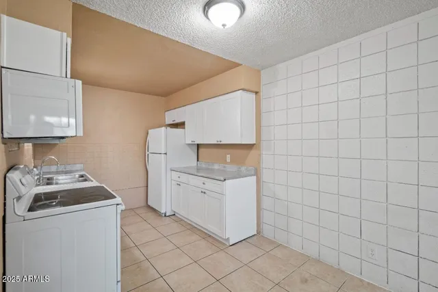 $599,000 | 2018 West Cactus Road, Phoenix, AZ 85029