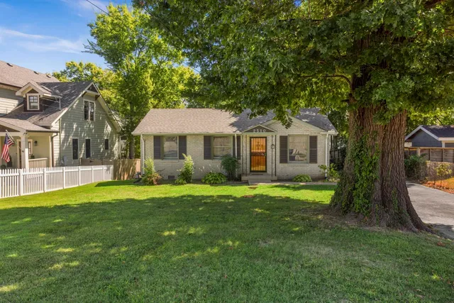 $2,150 | 2510 9th Avenue South, Nashville, TN 37204