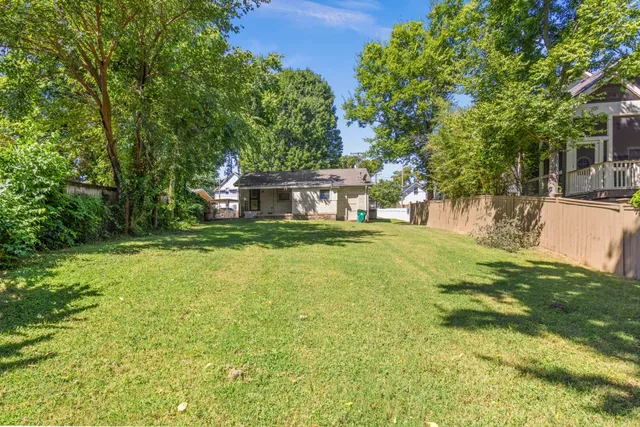 $2,150 | 2510 9th Avenue South, Nashville, TN 37204