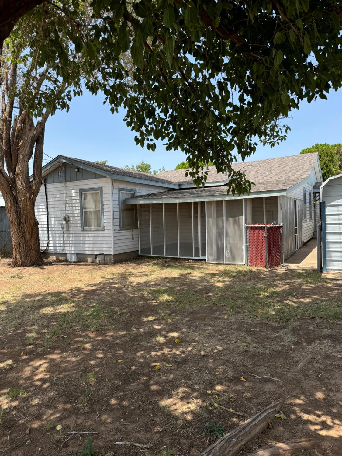 224 Southeast Alpine Plainview, TX 79072 - Photo 4 of 14 Photo 4