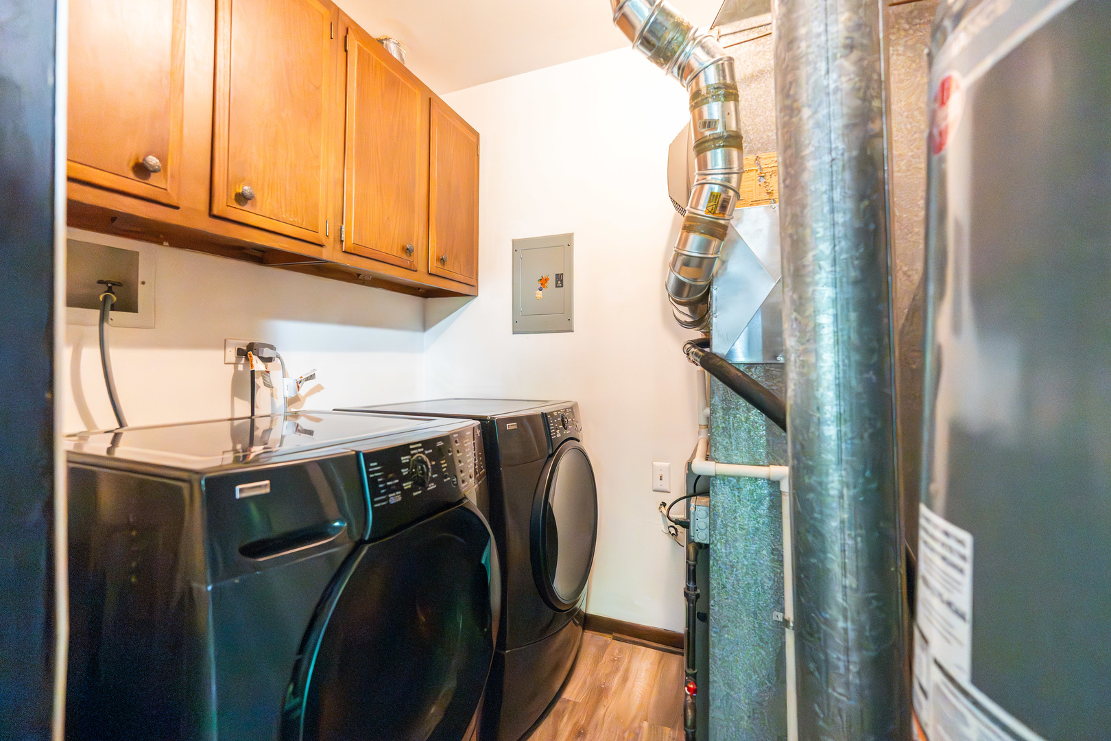 5806 Wolf Road, Unit B4 Western Springs, IL 60558 - Photo 9 of 17 Gallery Image 9