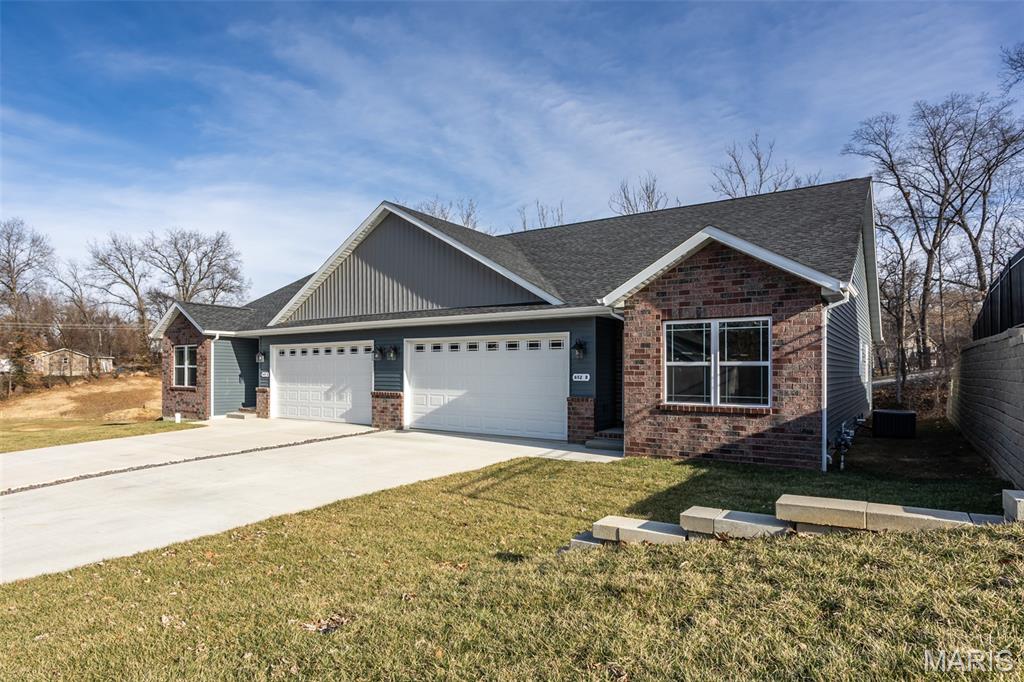 652 North Kansas Street, Unit 652A & B Edwardsville, IL 62025 - Photo 2 of 46