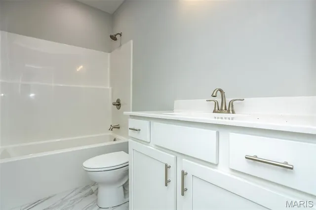 $720,000 | 652 North Kansas Street, Unit 652A & B, Edwardsville, IL 62025