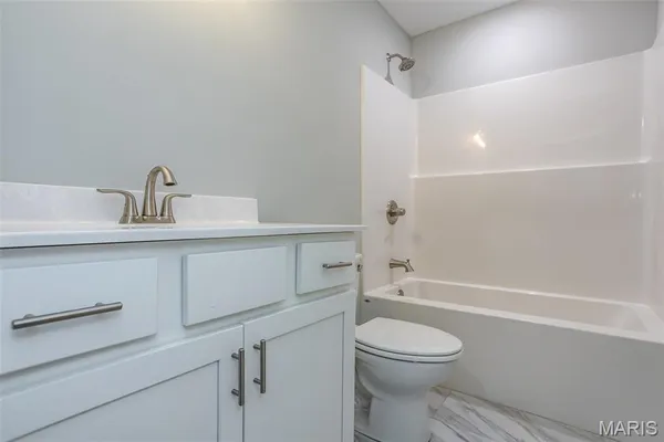 $720,000 | 652 North Kansas Street, Unit 652A & B, Edwardsville, IL 62025