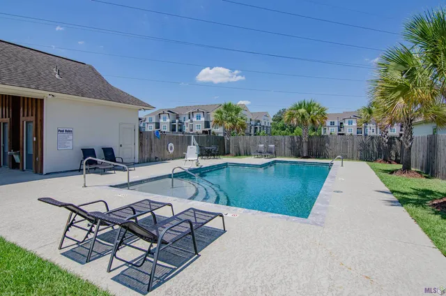 $320,000 | 14401 Sterling Oaks Drive, Gonzales, LA 70737