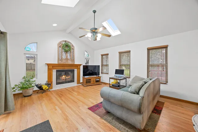 $549,000 | 1431 62nd Street, Downers Grove, IL 60516